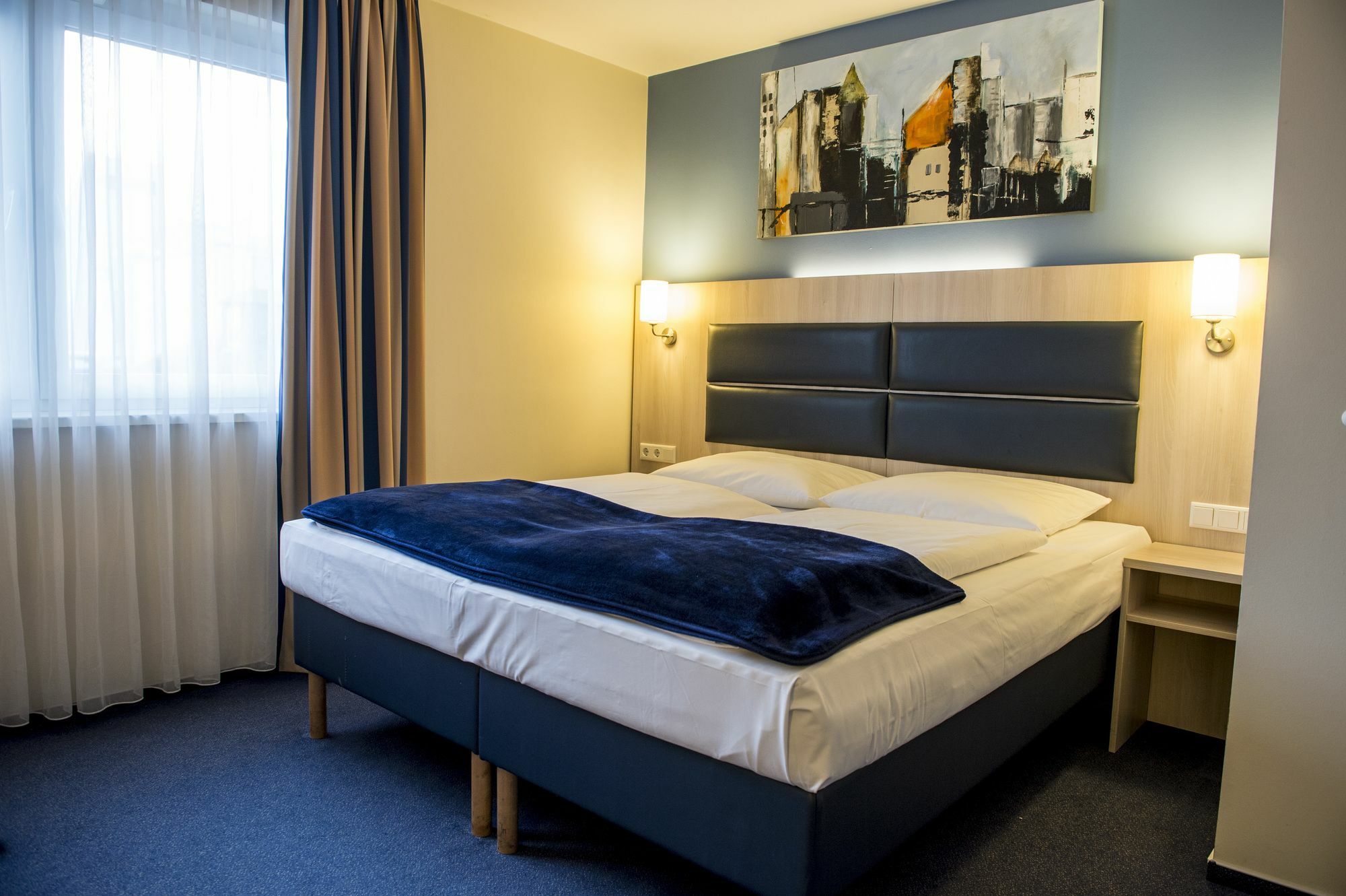 Hotel Roedelheimer Hof - Am Wasserturm Франкфурт-на-Майне Экстерьер фото